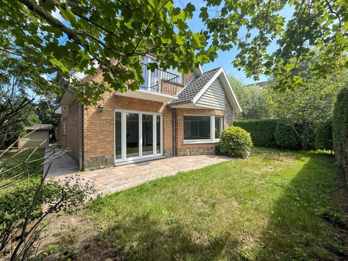 Instapklare woning met 4 slaapkamers, tuin en garage